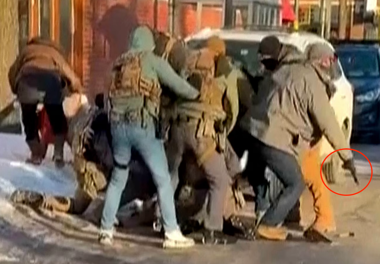 A group of people in military gear
AI-generated content may be incorrect.